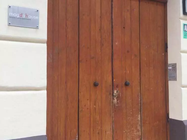 تختخواب و صبحانه Magdahause