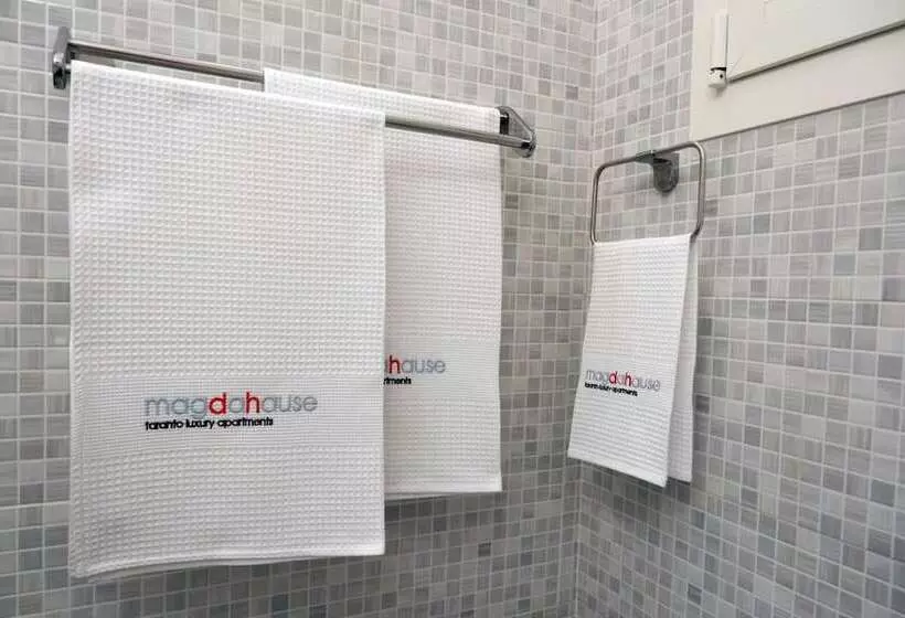 تختخواب و صبحانه Magdahause