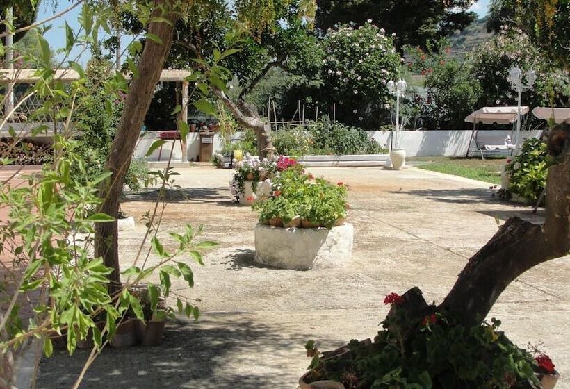 تختخواب و صبحانه Villa Primaluce