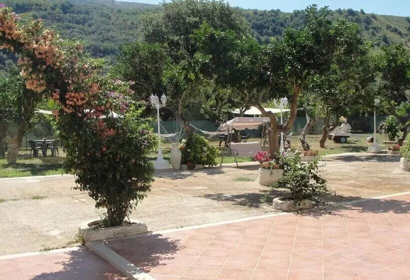 Aamiaismajoitus (B&B) Villa Primaluce