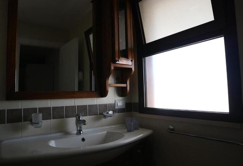 Hostal Torquemada Beach Club