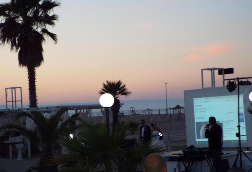 Hostal Torquemada Beach Club