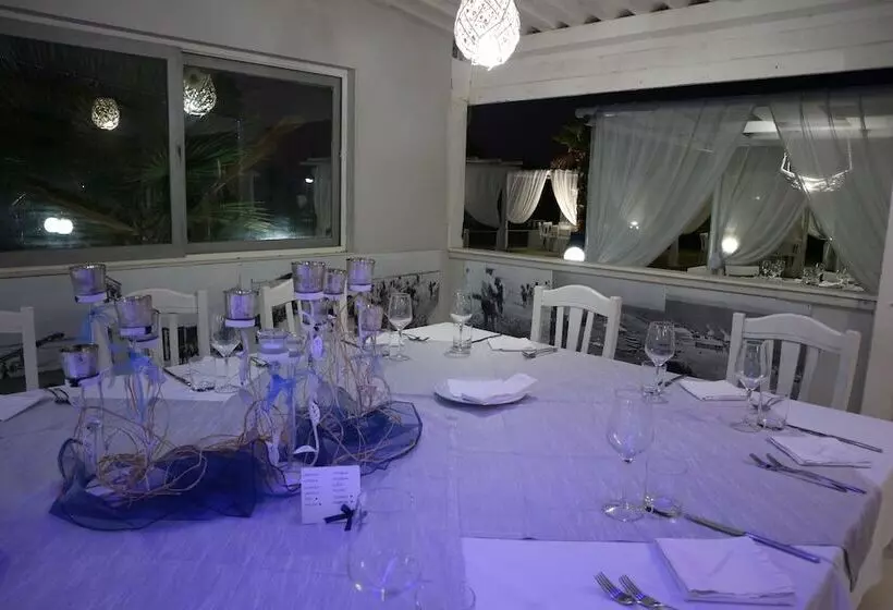 Hostelli Torquemada Beach Club