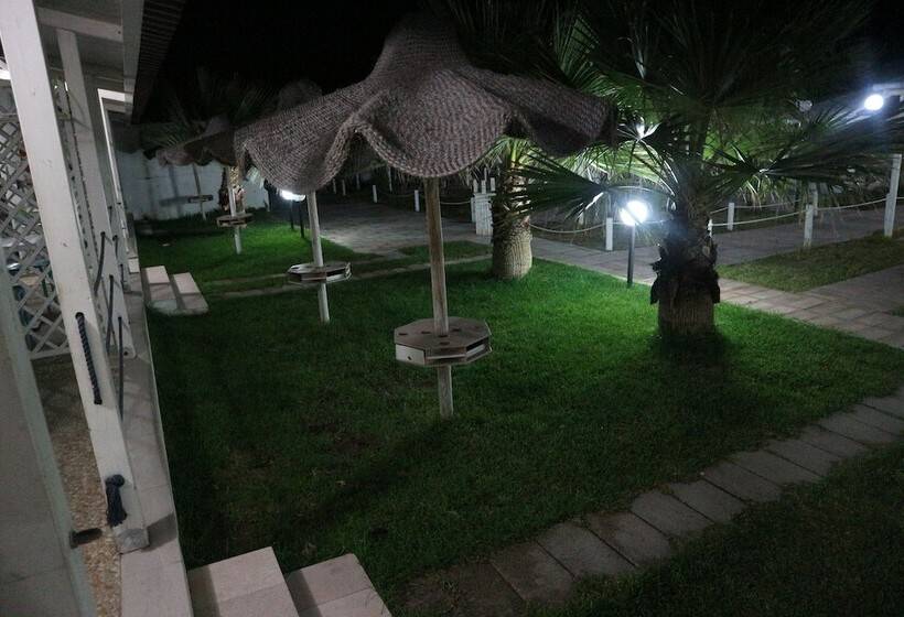 Hostal Torquemada Beach Club