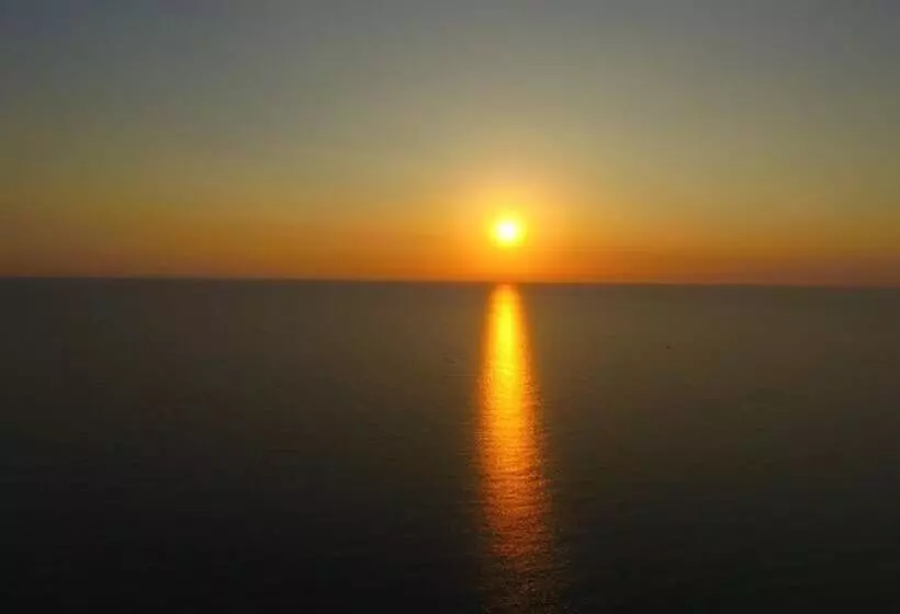 Hostelli Torquemada Beach Club