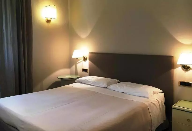 Hotelli Comano Cattoni Holiday