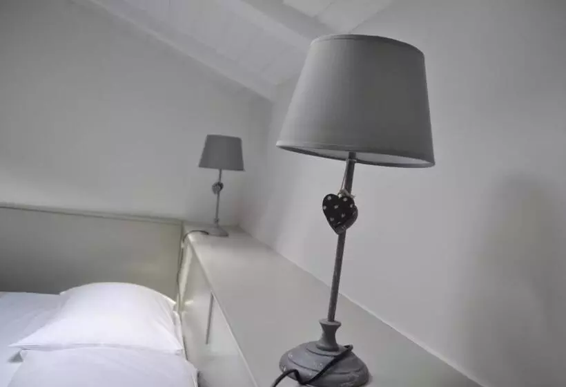 Hotelli Comano Cattoni Holiday