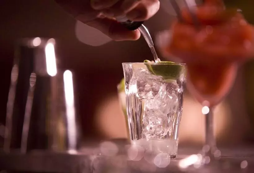 Hotelli Comano Cattoni Holiday