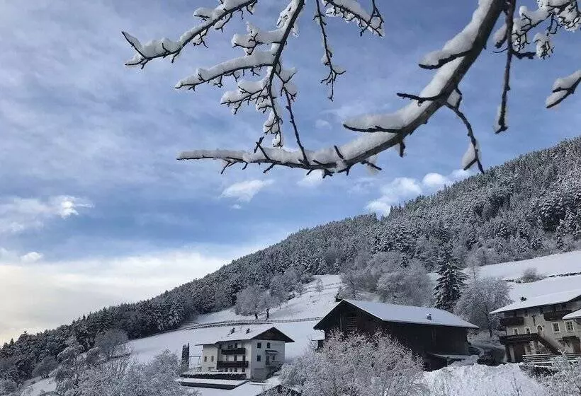 Maaseutuhotelli Agriturismo Gfaderhof Ferienwohnungen