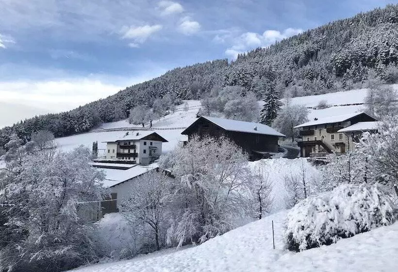 Maaseutuhotelli Agriturismo Gfaderhof Ferienwohnungen