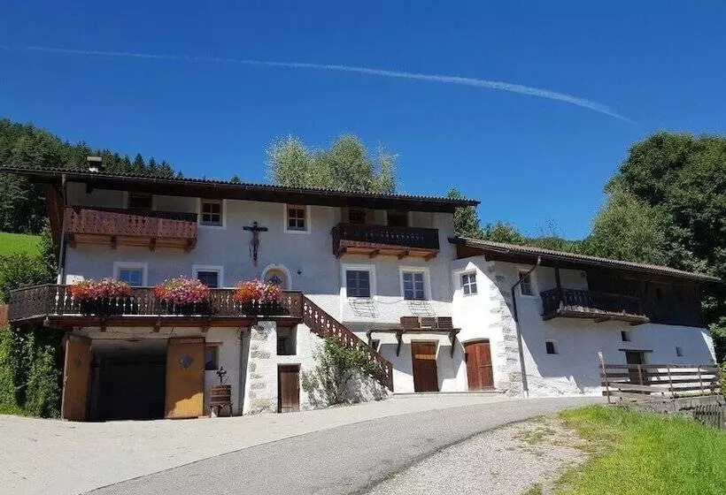 Maaseutuhotelli Agriturismo Gfaderhof Ferienwohnungen
