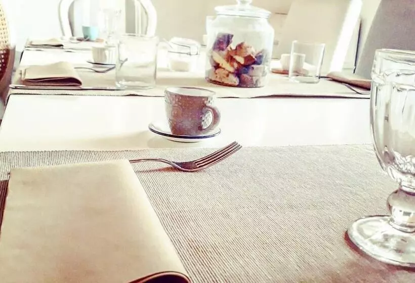 ベッドアンドブレックファースト Alcavour21