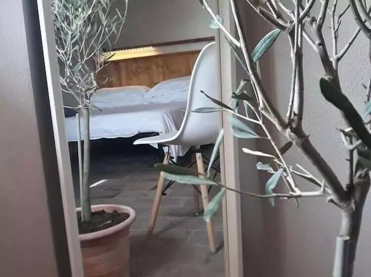 ベッドアンドブレックファースト Alcavour21