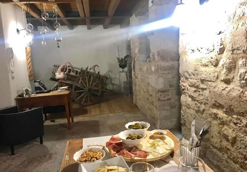 ベッドアンドブレックファースト La Voce Del Tempo