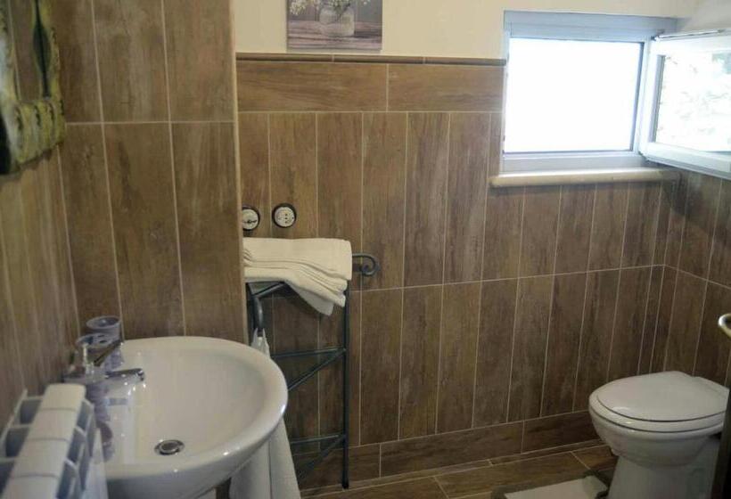 تختخواب و صبحانه Rifugio Nel Bosco