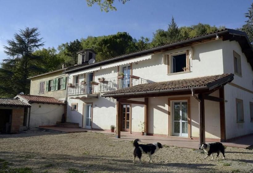 تختخواب و صبحانه Rifugio Nel Bosco