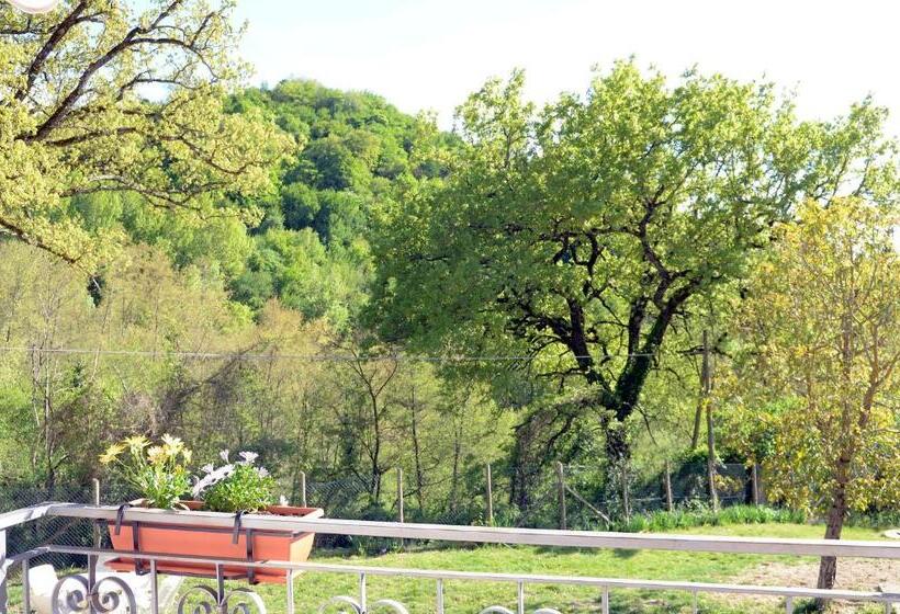 تختخواب و صبحانه Rifugio Nel Bosco