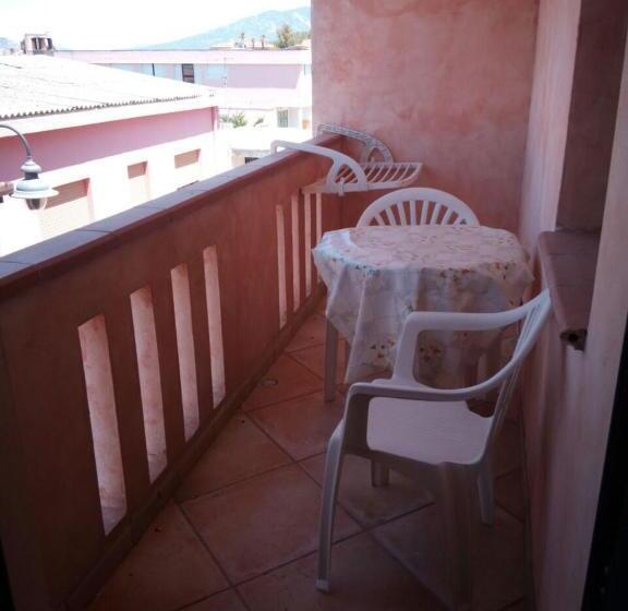 Bed and Breakfast Sa Domu Sarda Case Vacanze