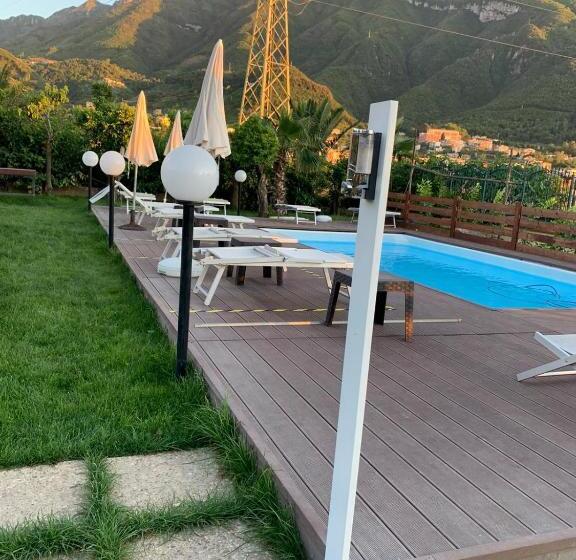 تختخواب و صبحانه Villa Lucia