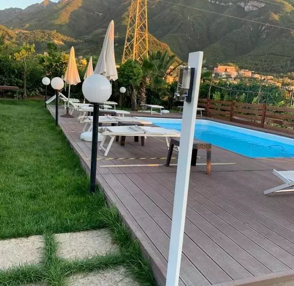 Aamiaismajoitus (B&B) Villa Lucia