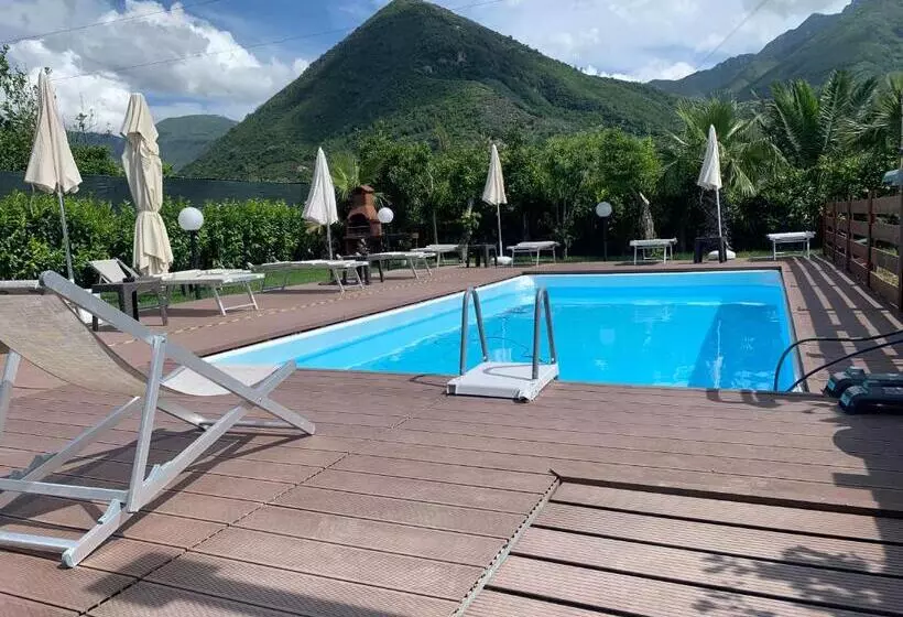 Aamiaismajoitus (B&B) Villa Lucia