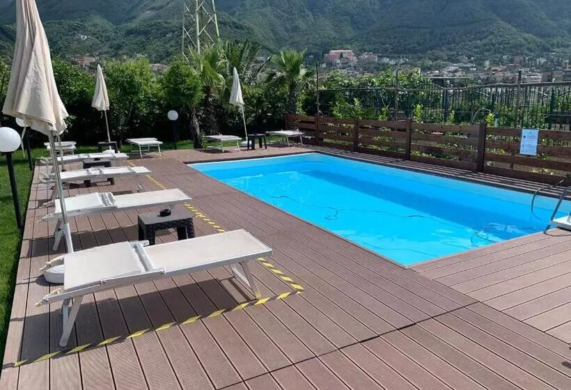 Aamiaismajoitus (B&B) Villa Lucia