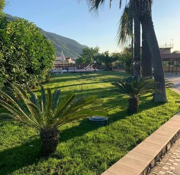 Aamiaismajoitus (B&B) Villa Lucia