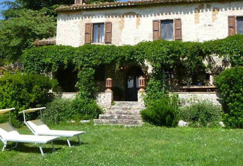 Lantligt Hotell Della Genga