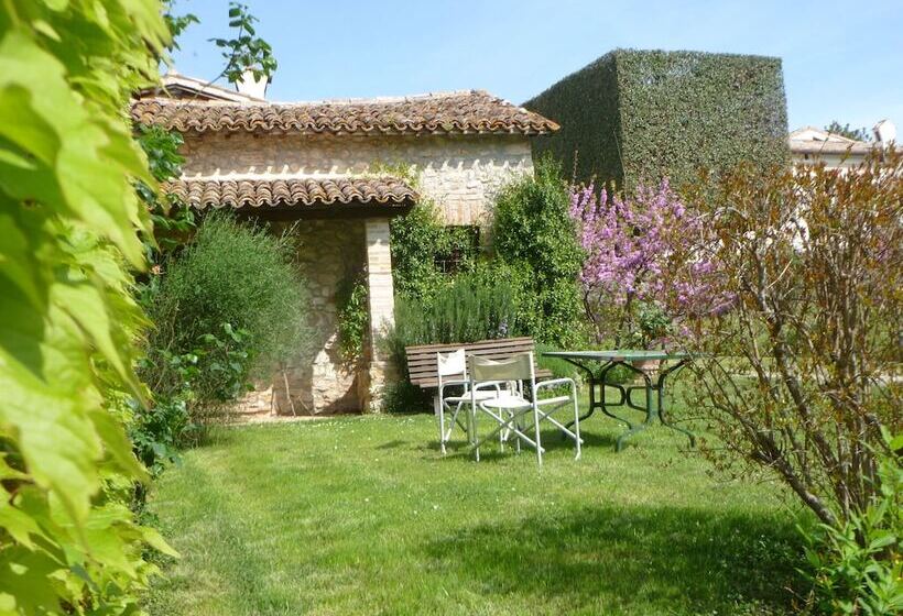 Lantligt Hotell Della Genga