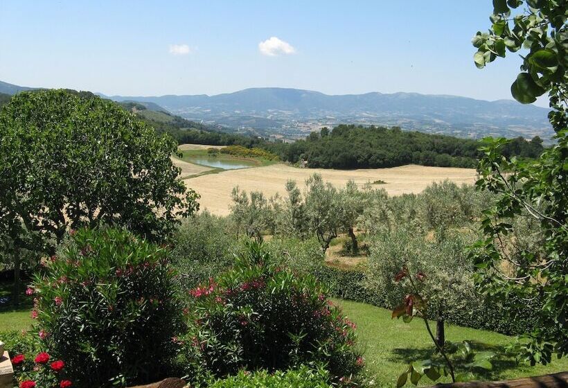 Lantligt Hotell Della Genga