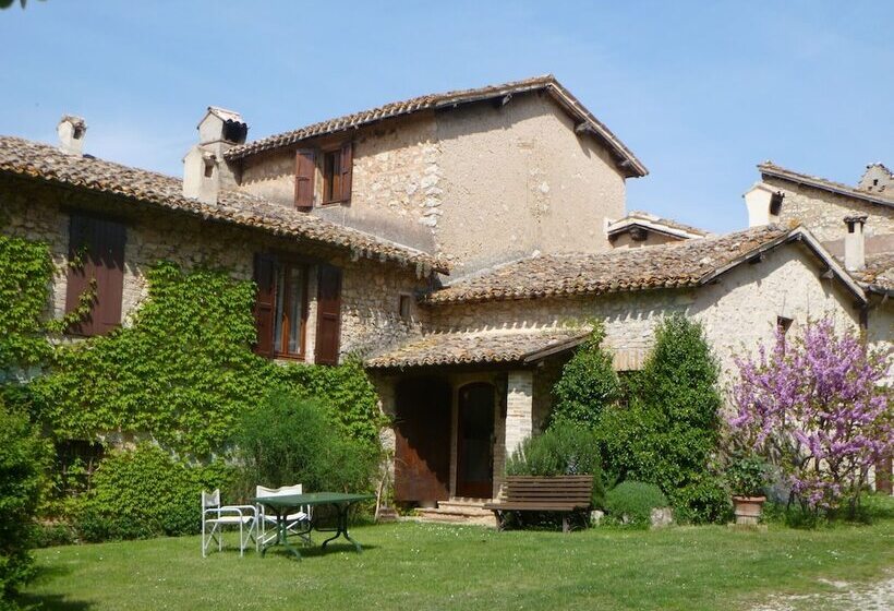 Lantligt Hotell Della Genga