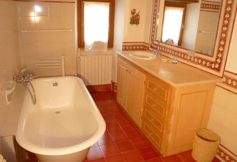 Lantligt Hotell Della Genga