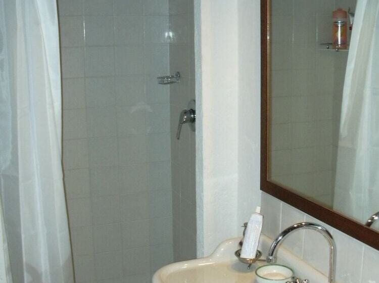 Lantligt Hotell Della Genga