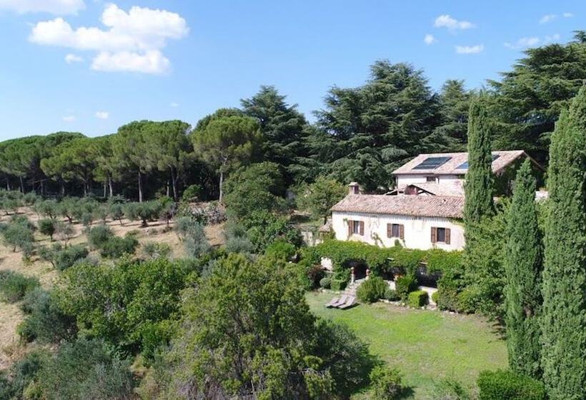 Lantligt Hotell Della Genga