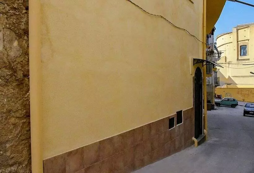 Aamiaismajoitus (B&B) Bb Sicily