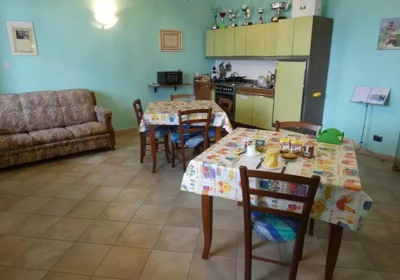 تختخواب و صبحانه Casa Del Ventiniere