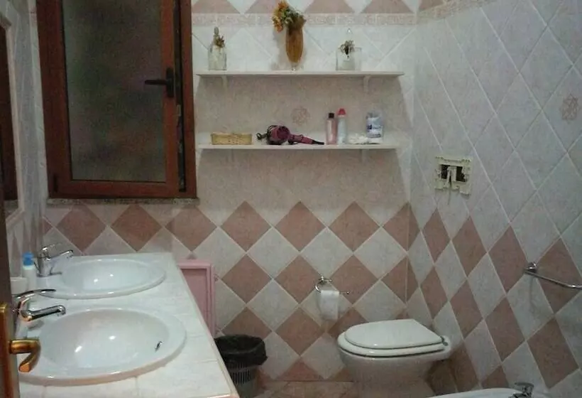 تختخواب و صبحانه L Abete