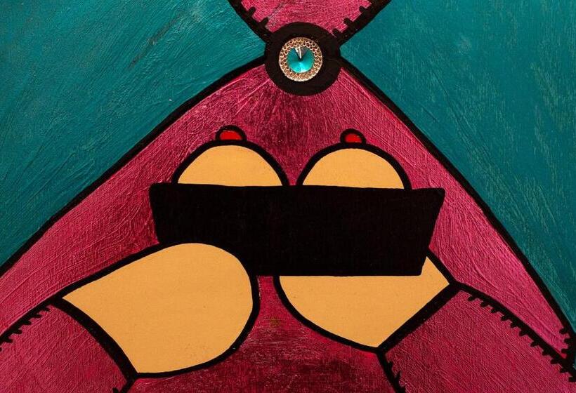 تختخواب و صبحانه Naca Suite