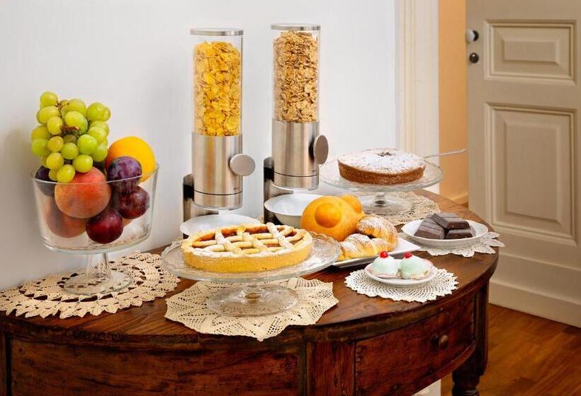 تختخواب و صبحانه Naca Suite