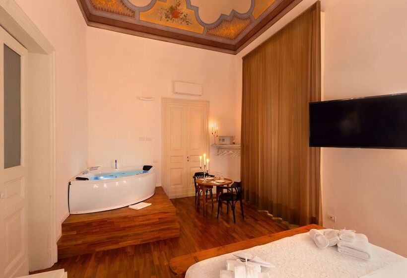 تختخواب و صبحانه Naca Suite