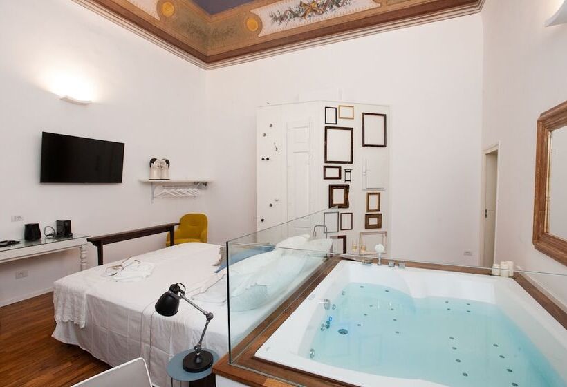 تختخواب و صبحانه Naca Suite