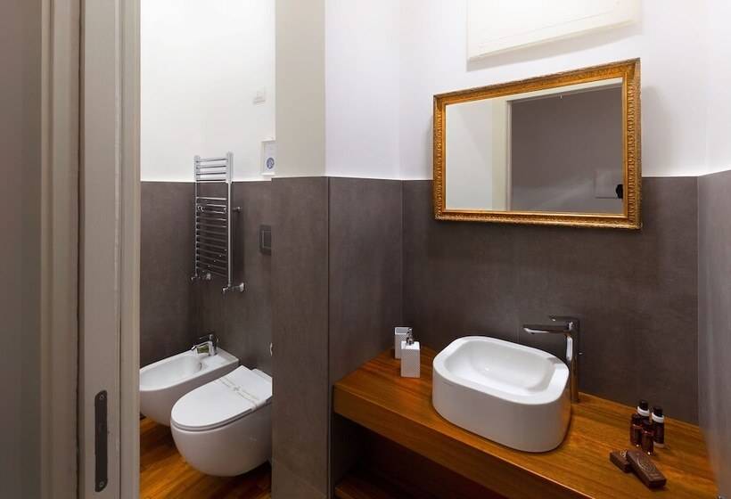 تختخواب و صبحانه Naca Suite