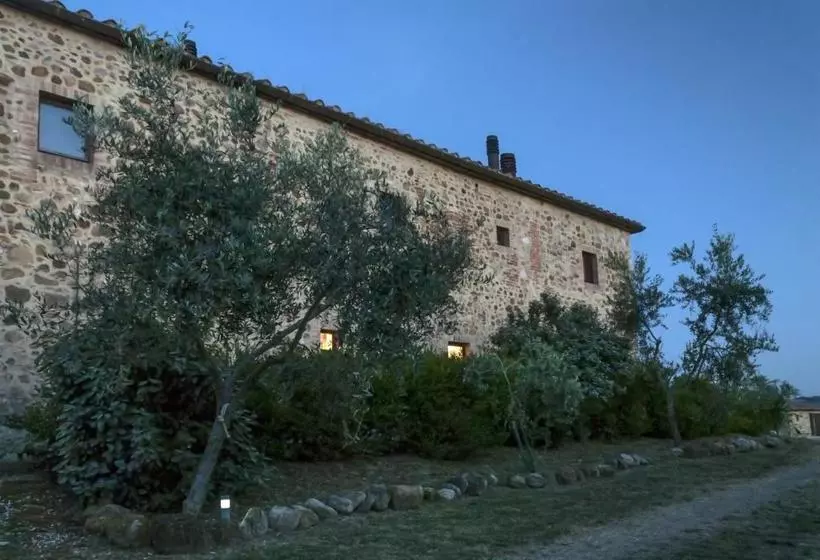 Landhotel La Rocca Delle Pigne