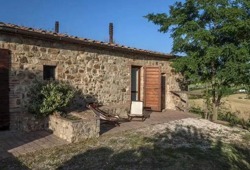 Landhotel La Rocca Delle Pigne