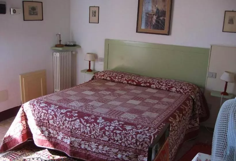 Landhotel La Rocca Delle Pigne