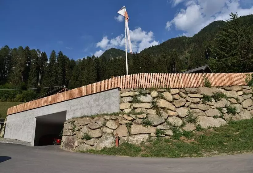 Pension Gasthof Haselstaude