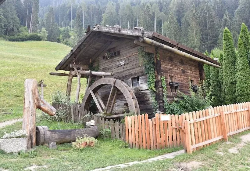 Pension Gasthof Haselstaude