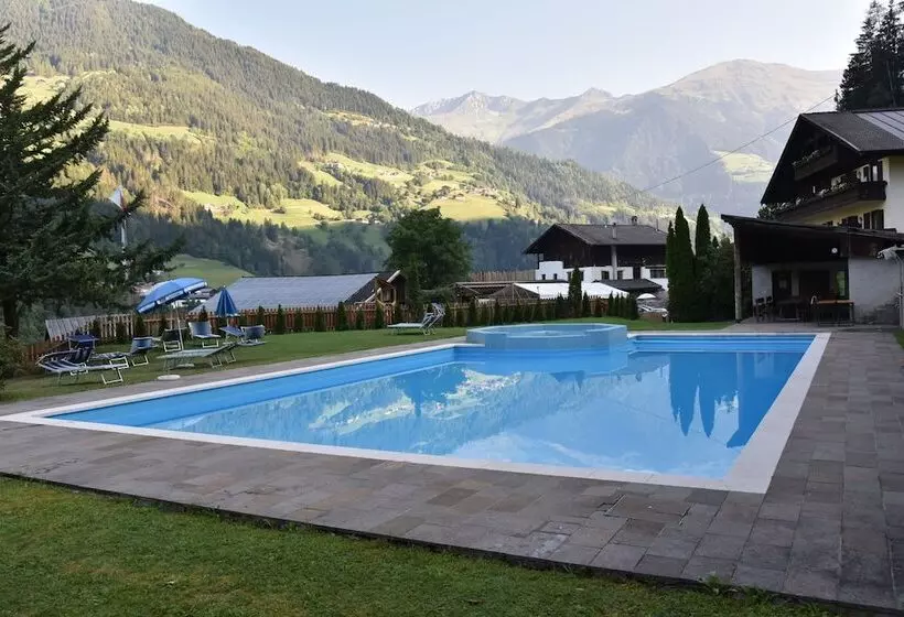 Pension Gasthof Haselstaude