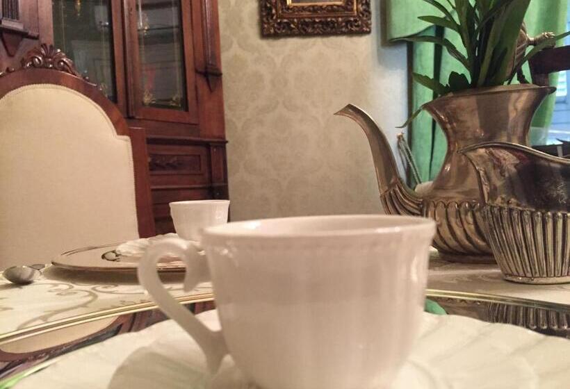 ベッドアンドブレックファースト Palazzo Laguardia