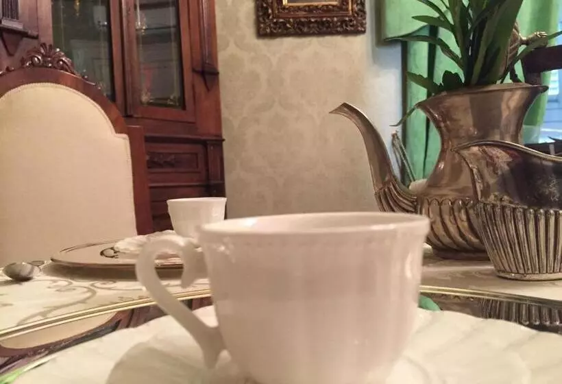 ベッドアンドブレックファースト Palazzo Laguardia